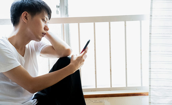 別れた寂しさを感じる