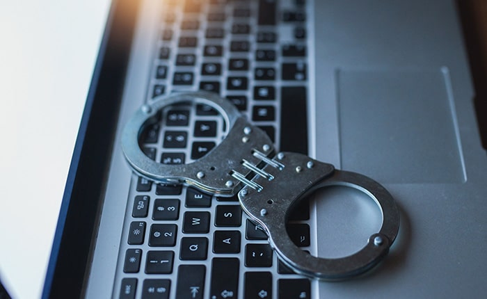 プライバシーの侵害に注意