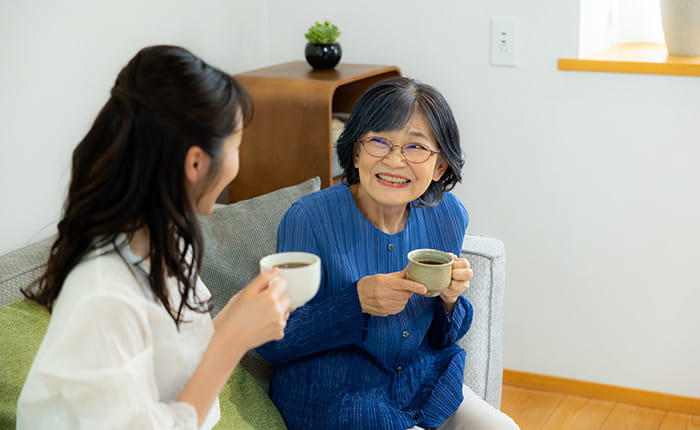 両親・家族の反応を観察する