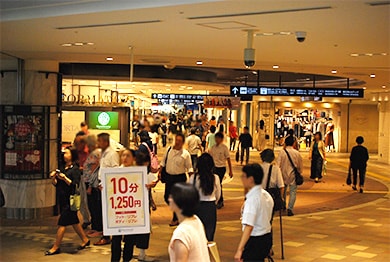 横浜スカイビル支店への道順3